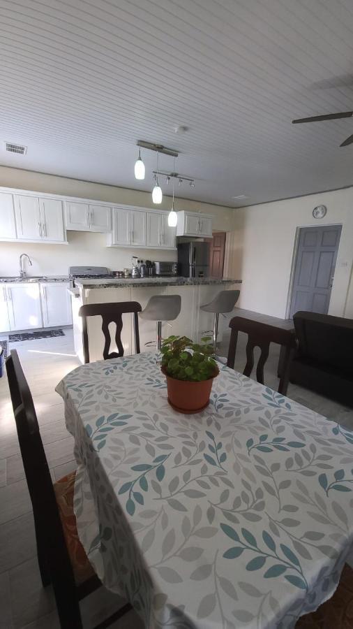 Tranquility Suites- Feels Like Home Choiseul Екстер'єр фото