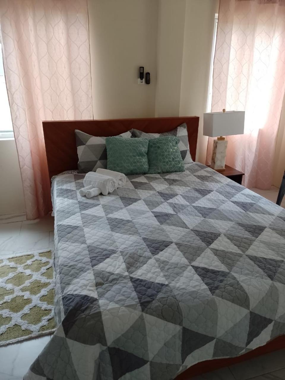 Tranquility Suites- Feels Like Home Choiseul Екстер'єр фото